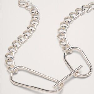 BNWT BR Jackson Bar Chain Necklace🤍